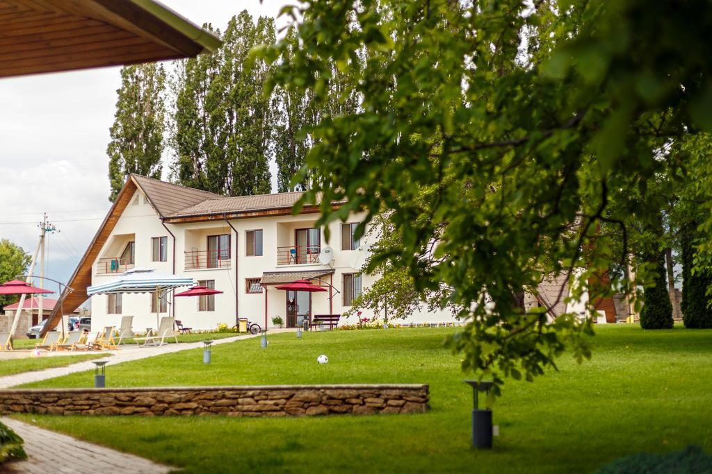 Dolinnka Hotel Tscholponata Exterior foto